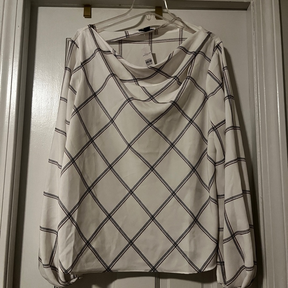 Ann Taylor white plaid blouse NWT. Plaid stripes are red and green.